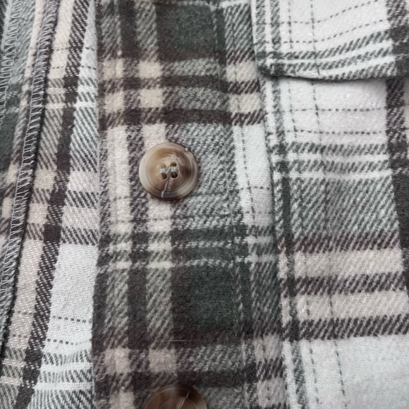 Pacsun plaid shacket - Picture 2 of 3